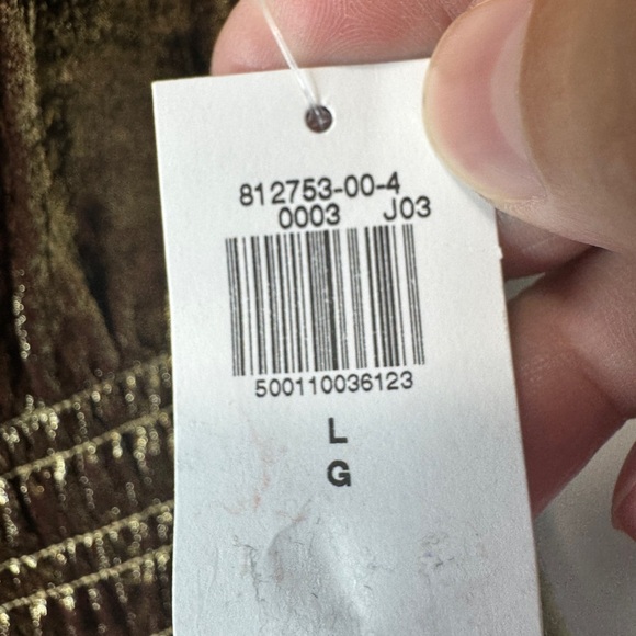 💎 Old Navy Satin Cami Shiny Top Gold - Picture 7 of 11